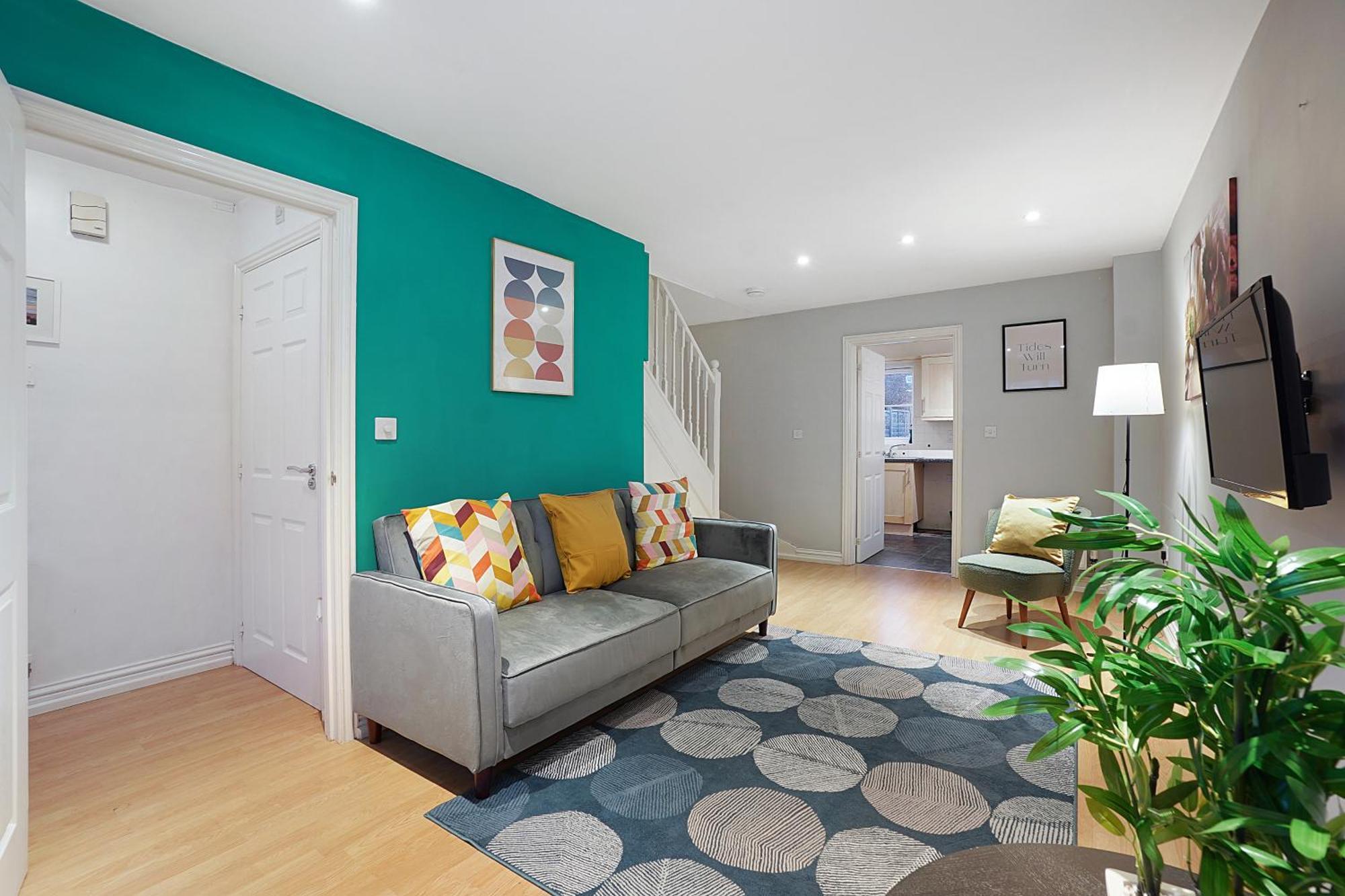 Comfortable Stylish Townhouse In Ashford Sleeps 5 Netflix 2 Parking Spaces Perfect For Contractors And Families Extérieur photo