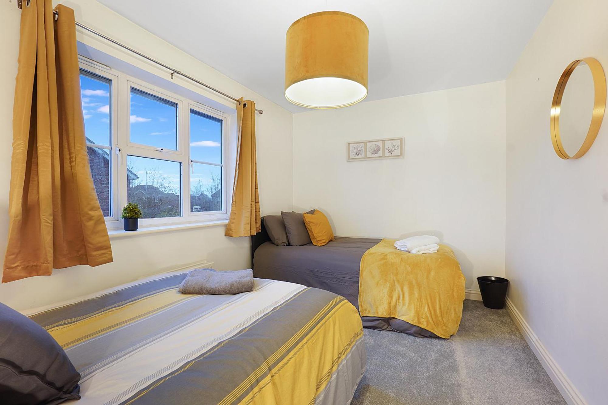 Comfortable Stylish Townhouse In Ashford Sleeps 5 Netflix 2 Parking Spaces Perfect For Contractors And Families Extérieur photo
