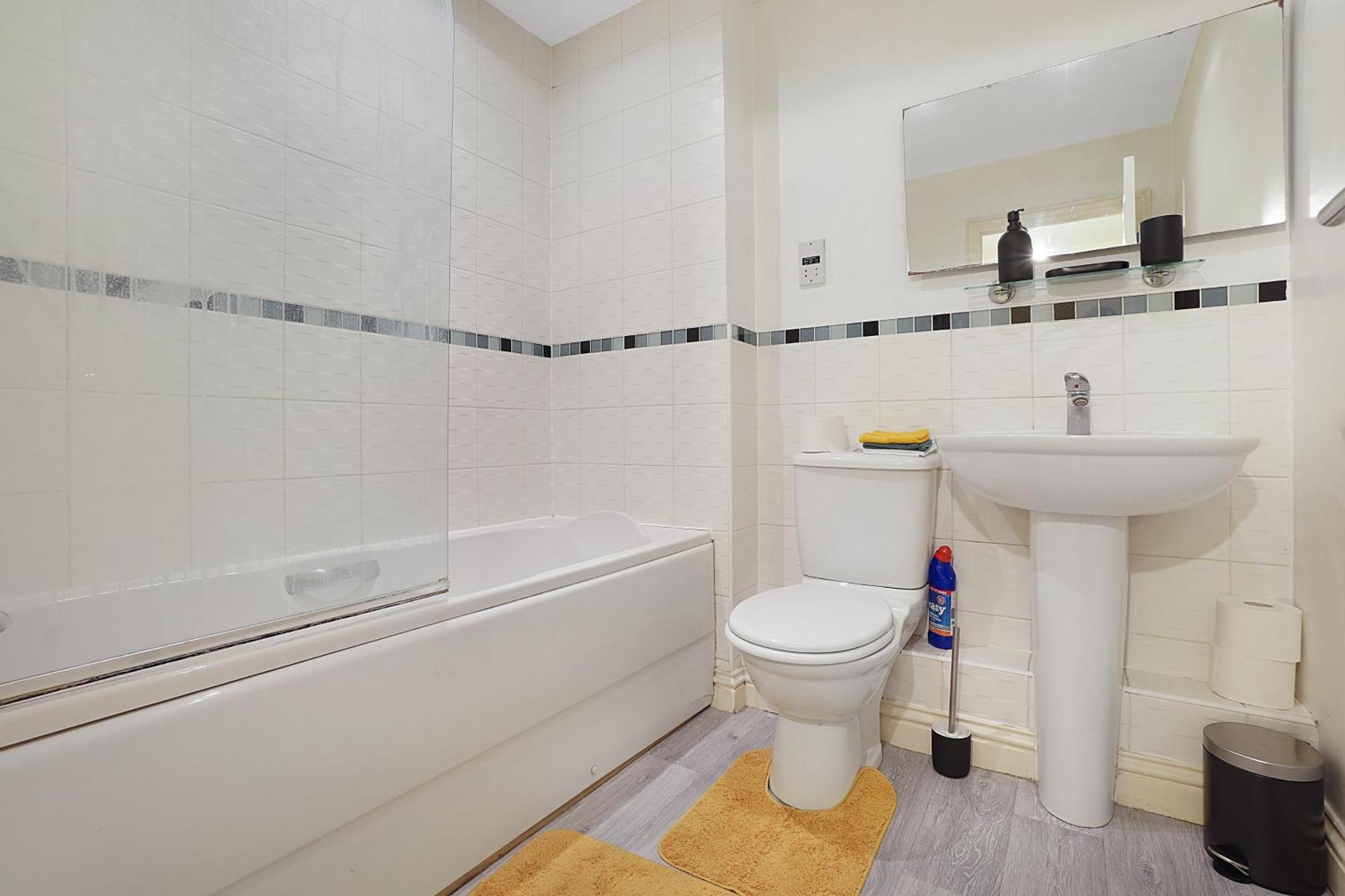 Comfortable Stylish Townhouse In Ashford Sleeps 5 Netflix 2 Parking Spaces Perfect For Contractors And Families Extérieur photo